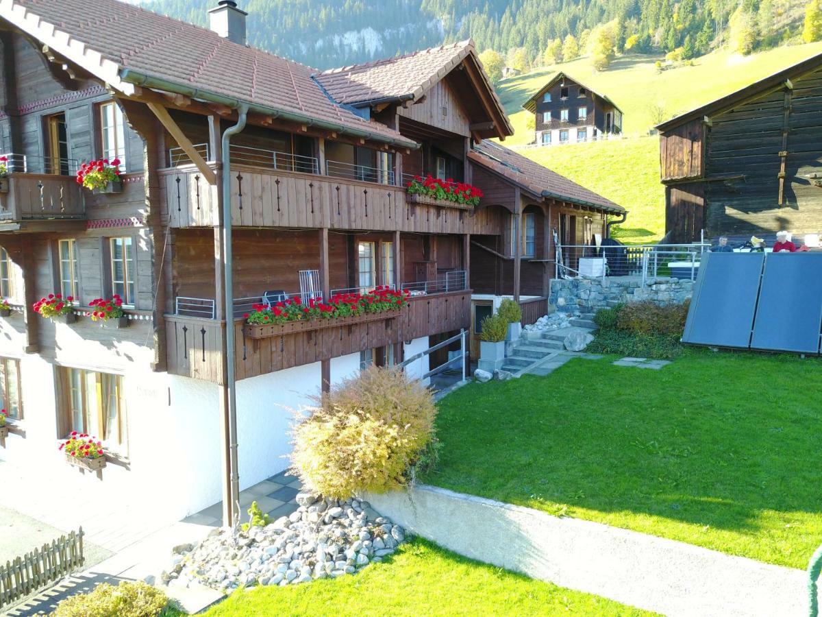 App. Seeblick Top Of Interlaken Beatenberg Exteriör bild